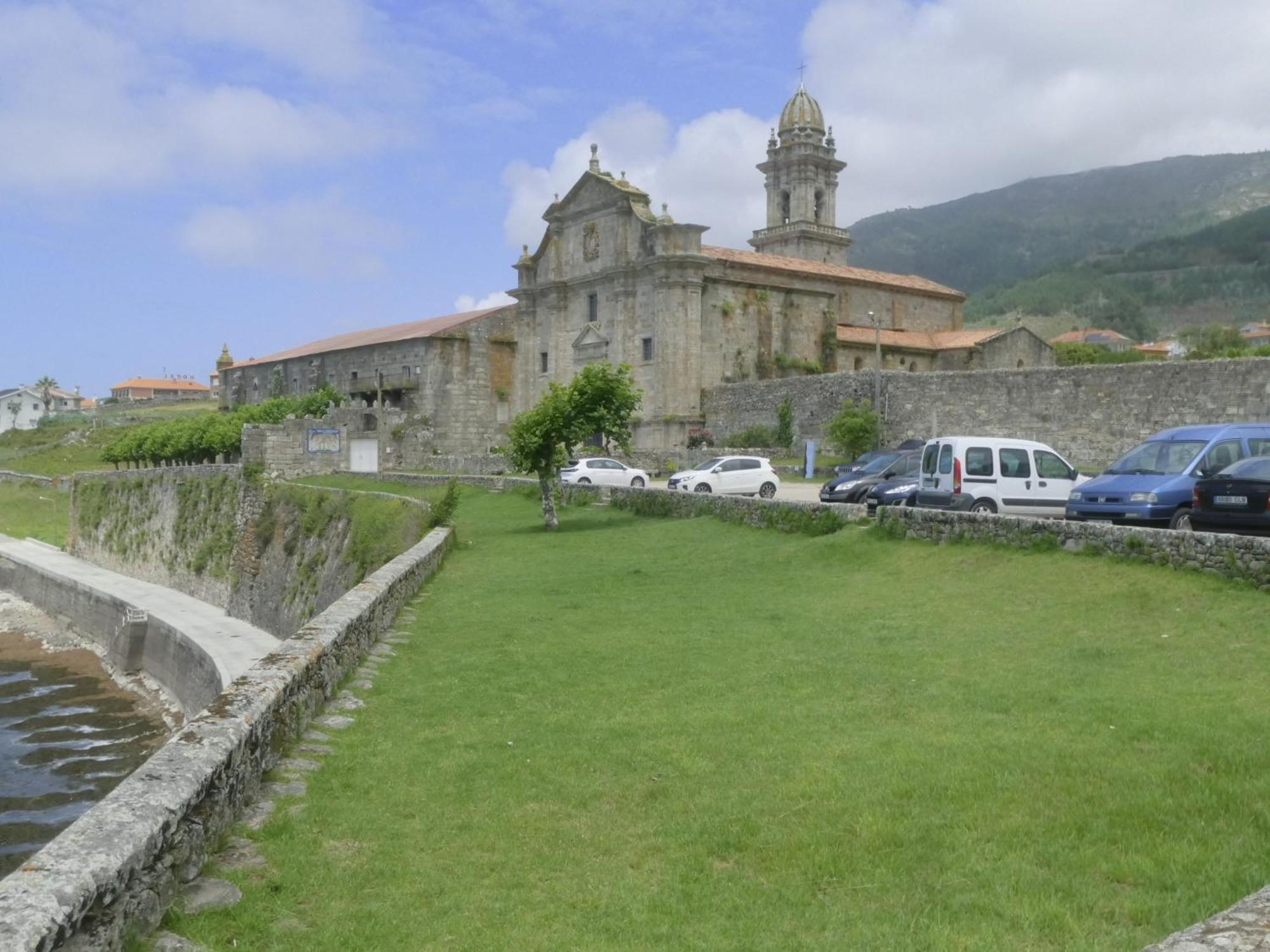 Casa Rústica Monte Aloia: Rehabilitated Rural Retreat with Natural Stream Apartment Tui Exterior photo